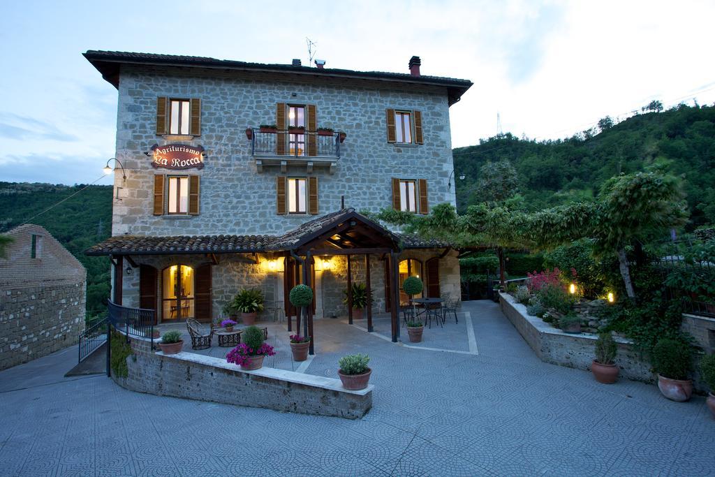 Agriturismo La Rocca Hotel Marsia Luaran gambar