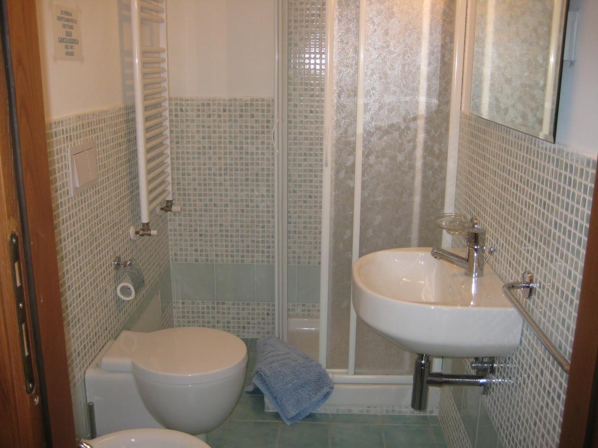 Agriturismo La Rocca Hotel Marsia Bilik gambar